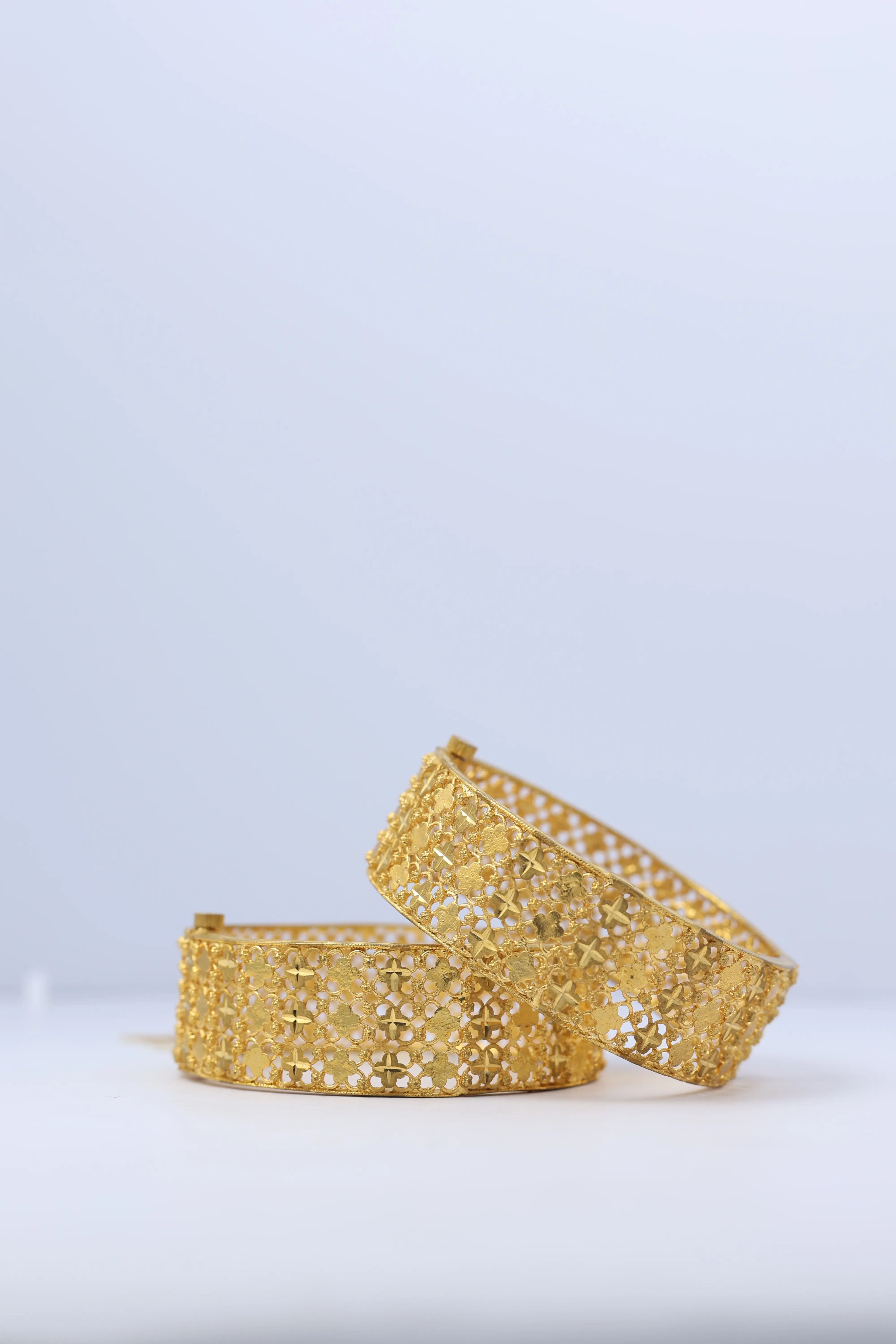 Royal Twist Gold Kada Bangles